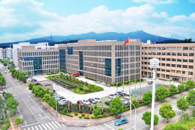 朗盛光学